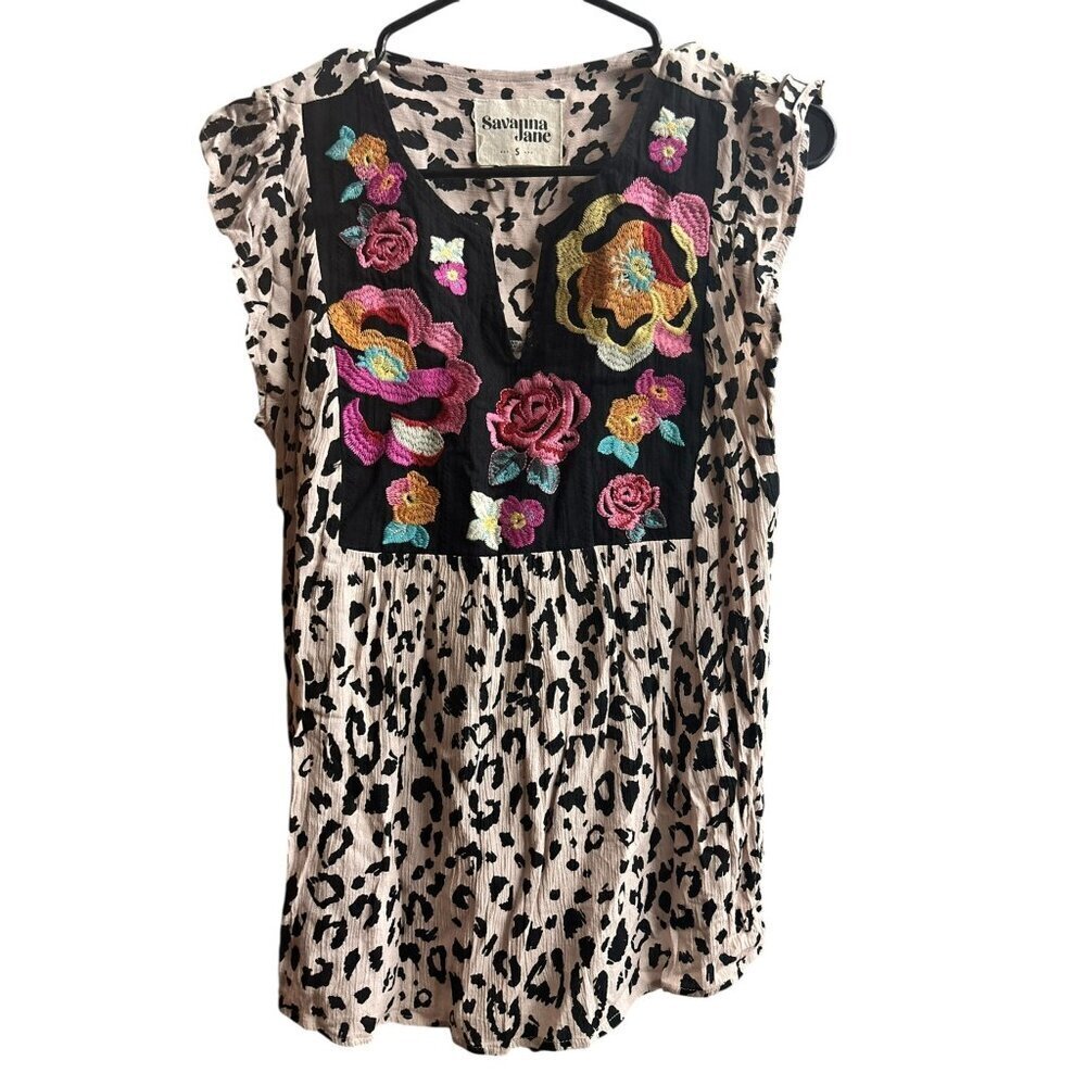 Savanna Jane Women's Tan Animal Print Short Sleeved Top - Picture 2 of 8